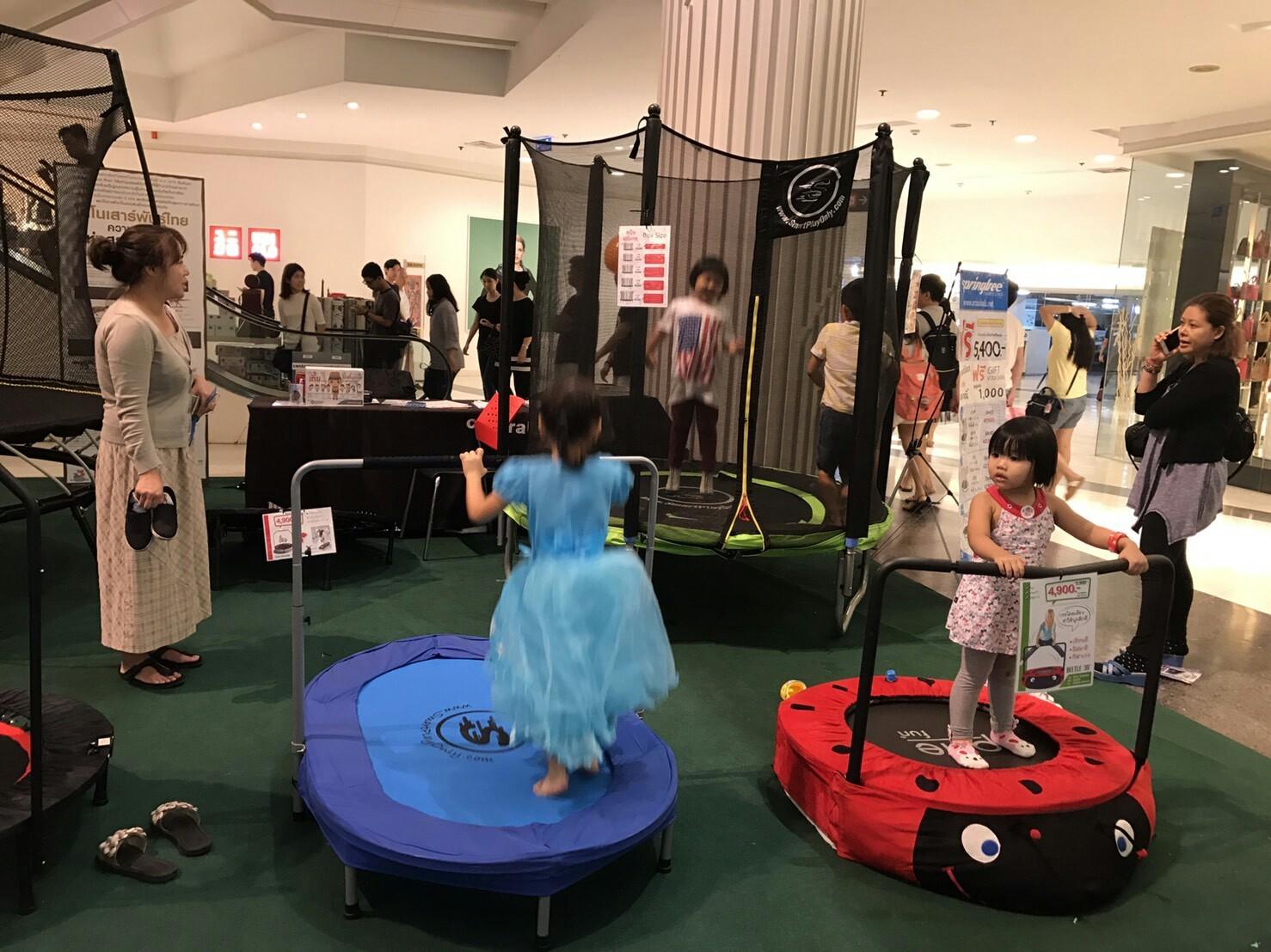 บูธ Central Bangna_๑๗๐๔๒๒_0005.jpg