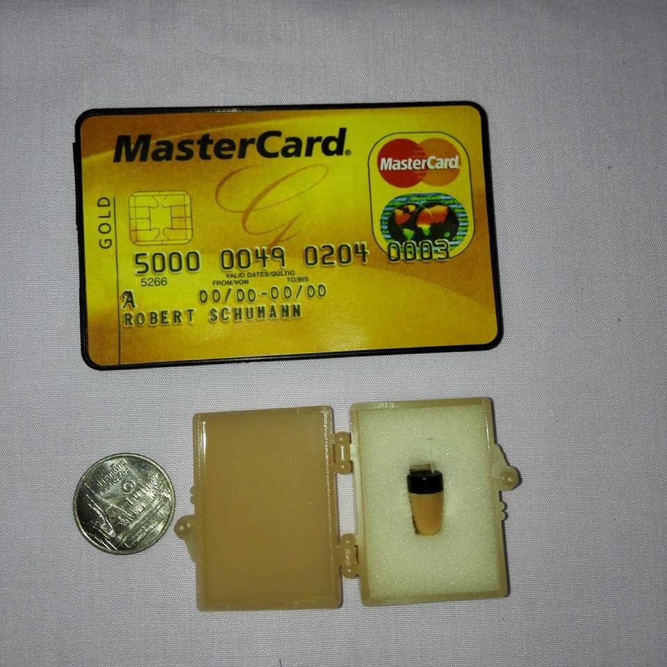 โทรศัพท์มือถือสายลับ รูปทรงบัตรเครดิต พร้อมหูฟัง ใช้ดักฟังการสนทนา โดยเป้าหมายไม่รู้ตัว ฟังไก่ ฟังมวย ราคา 1,499 บาท*ส่งฟรี