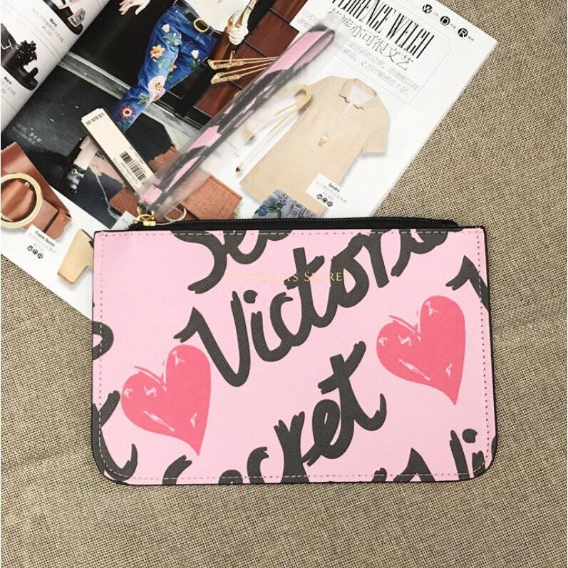 ซองคล้องมือ Victoria's Secret รุ่น zip pouch