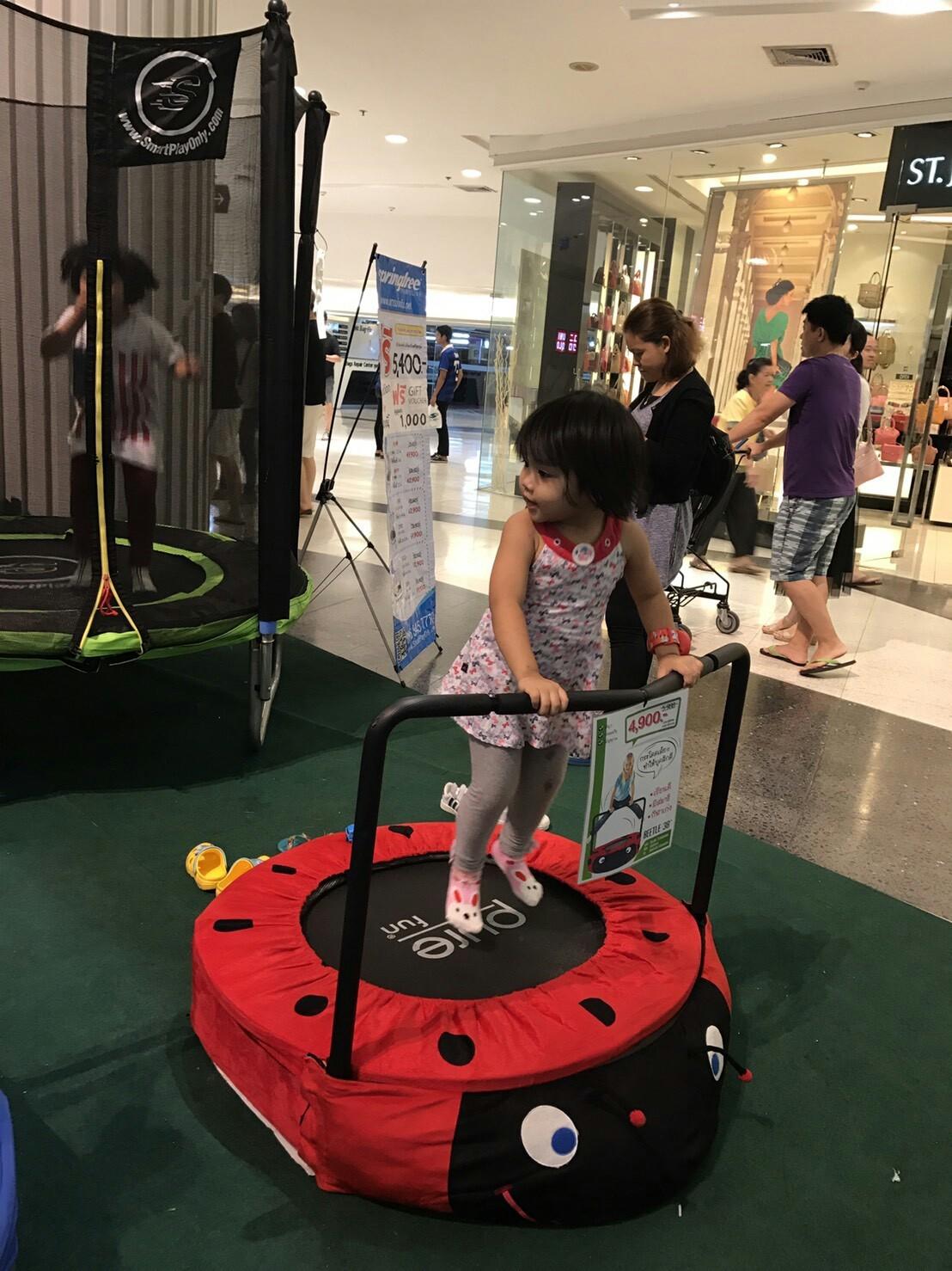 บูธ Central Bangna_๑๗๐๔๒๒_0006.jpg