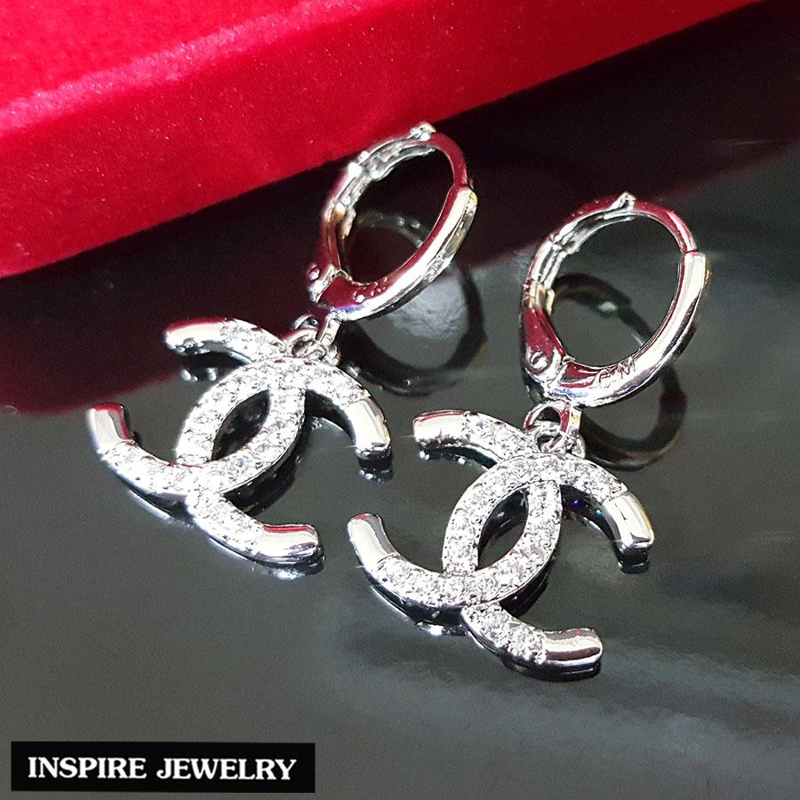 Inspire Jewelry ,ต่างหูCN แบบห่วง ฝังเพชรCZ งานจิวเวลลี่ หุ้มทองคำขาว สวยหรู (สำหรับคนแพ้ง่าย) ขนาด 1.5 x  2.5 CM พร้อมถุงกำมะหยี่