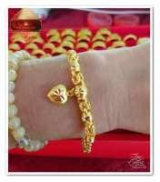 ใหม่ !! สร้อยข้อมือชุบทองแท้ 24K ลายเต๋ากลมขัดเงา ตุ้มกลางหัวใจ  น้ำหนัก 2 สลึง