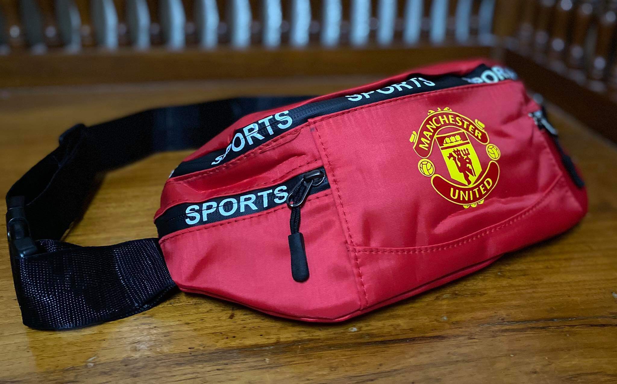 สินค้าใหม่! กระเป๋าเป้ กระเป๋าคาดเอว แมนยู man u Manchester United ลายสวยงาม สีแดง
