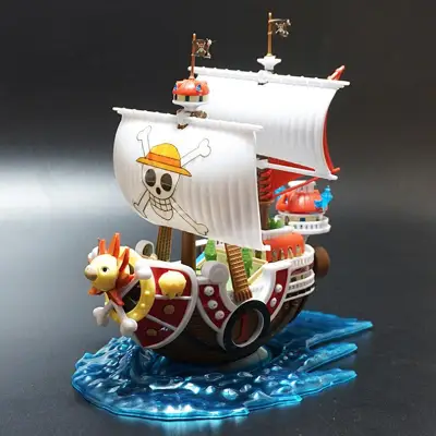 One Piece THOUSAND SUNNY Pirate Ship model toy assembled collectible