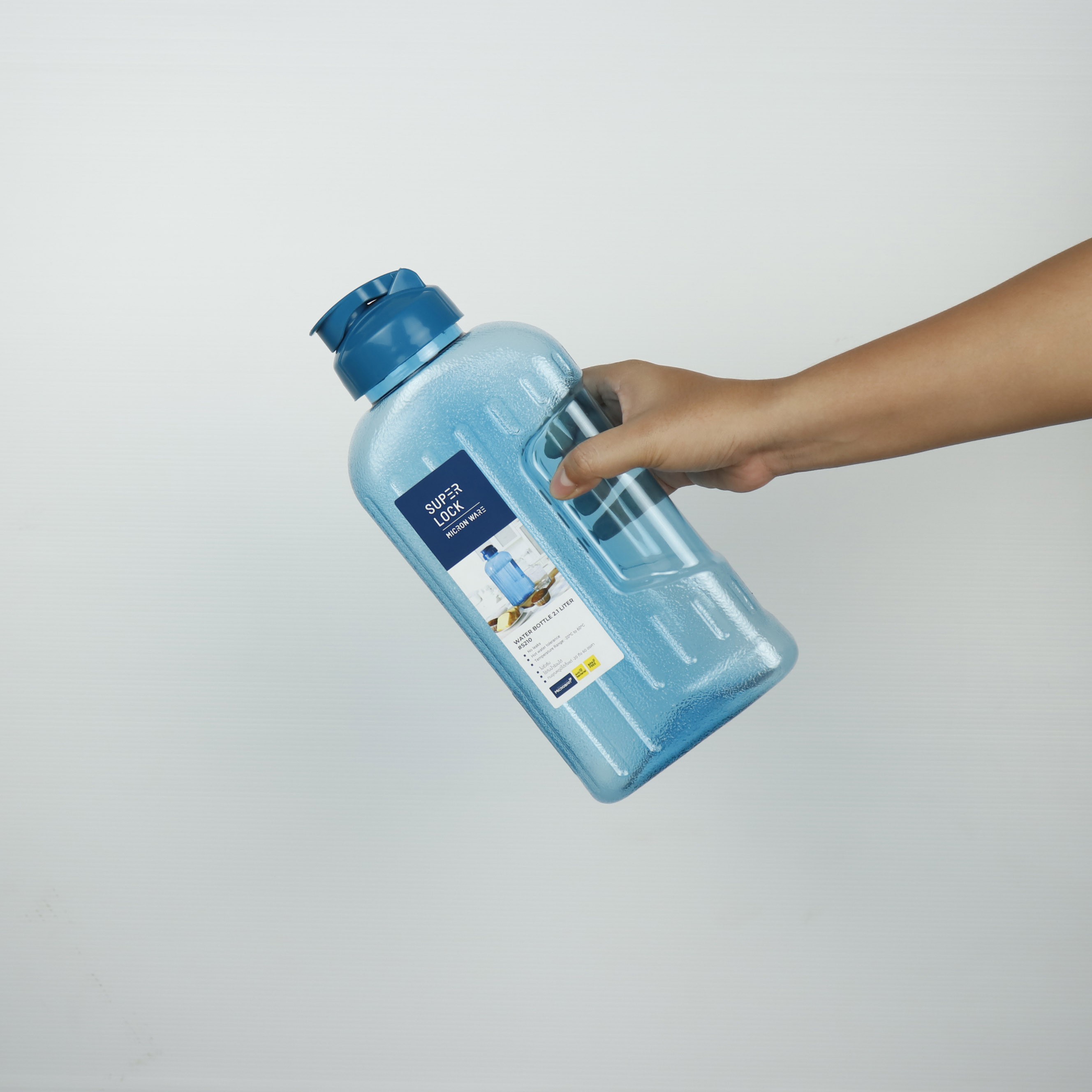 ขวดน้ำ พลาสติกใส ฝาจุก ร้อน เย็น # 5210 ซุปเปอร์ล็อค super lock 2100 ml water bottle
