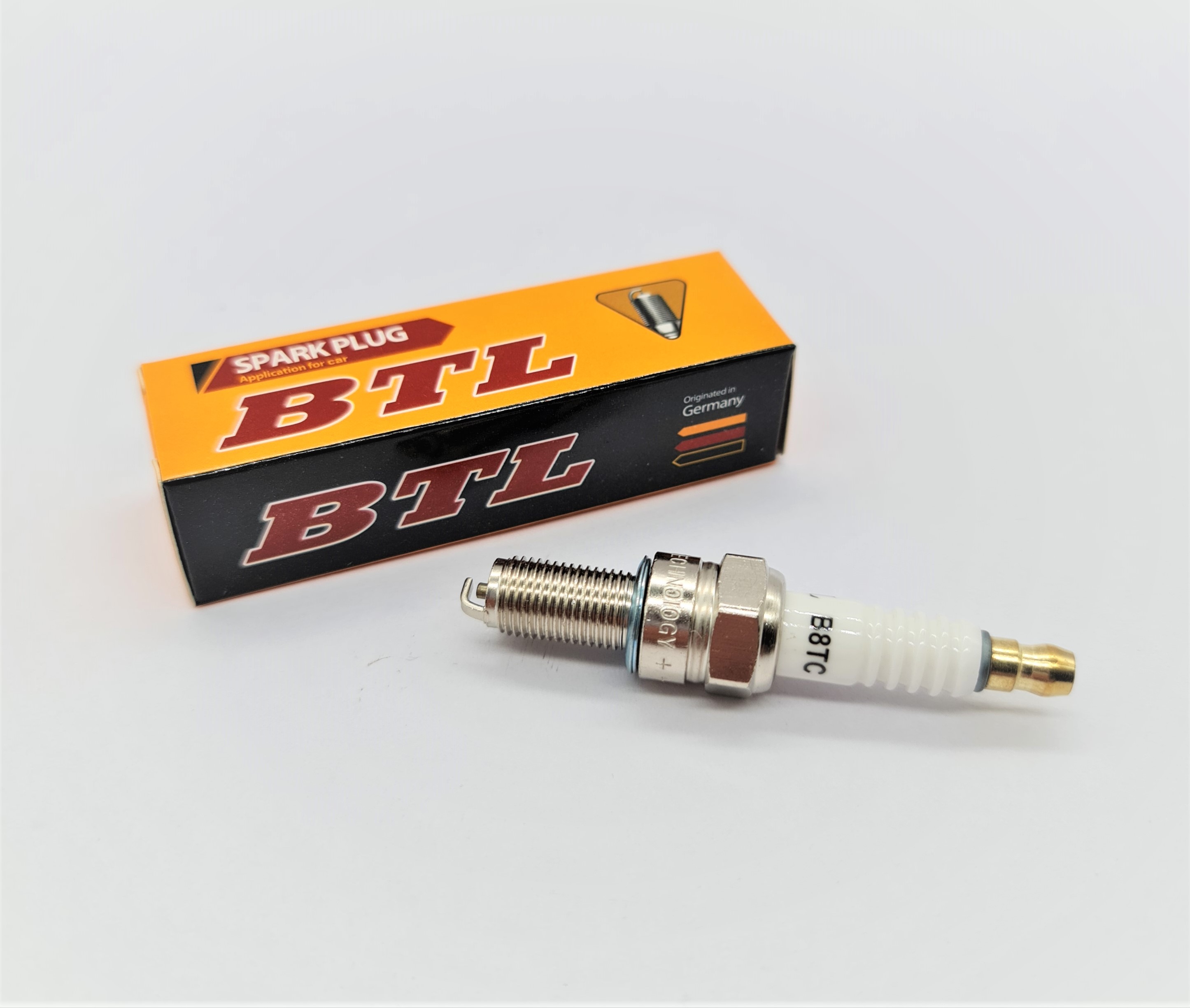 หัวเทียน มอเตอร์ไซค์ BTL B8TC (ต่อ 1 หัว) Honda PCX Click i CRF125 SCOOPY i CB500X CBR500 Spark 135 AEROX / NMAX /TRICITY 155 ขั้ว Platinum เข็ม ราคา 122 บาท*ส่งฟรี