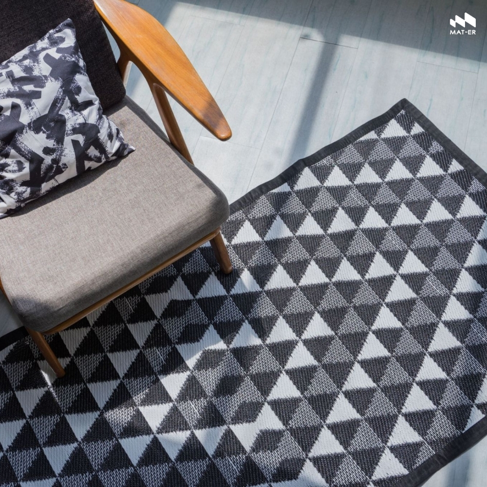 Mat-Er, a Carpet Substitute Mat, Trimond Pattern (Black and White), Modern Black and White Tones, Elegant, Minimalist, Beautiful to Lay in Every Corner of the House. ราคา 2,450 บาท*ส่งฟรี