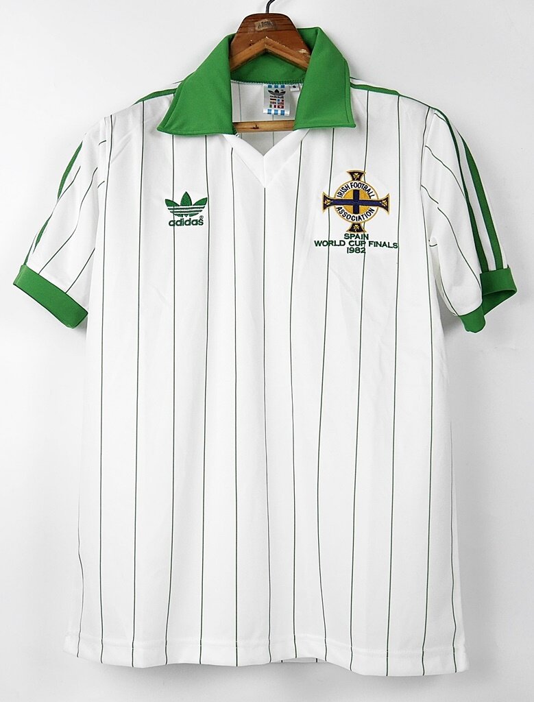 NORTHERN IRELAND AWAY WHITE WORLD CUP FINAL 1982 RETRO FOOTBALL SHIRT SOCCER JEREY