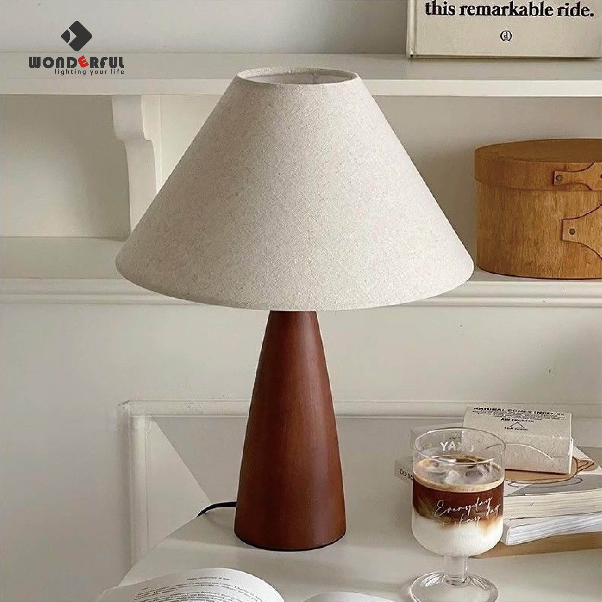 Wonderful โคมไฟวินเทจสามสีแสง Vintage table lamp ใช้ได้ทั้งโต๊ะหัวเตียง สไตล์อเมริกัน ติดตั้งง่าย