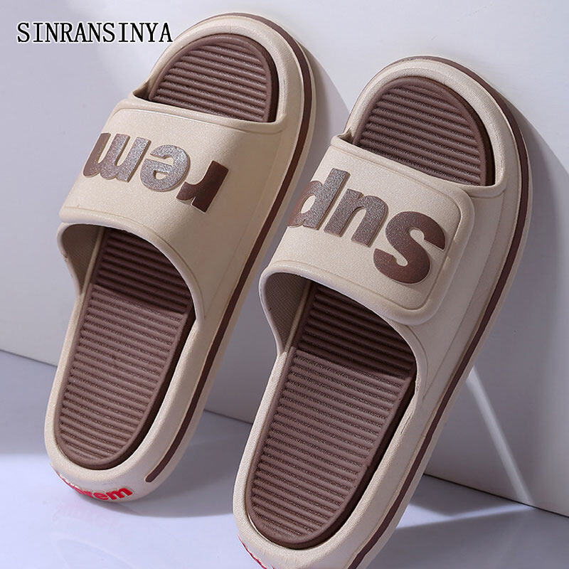 SINRANSINYA丨New slippers men's net celebrity sports outdoor anti-slip couple home home bathroom slippers female ราคา 181 บาท*ส่งฟรี