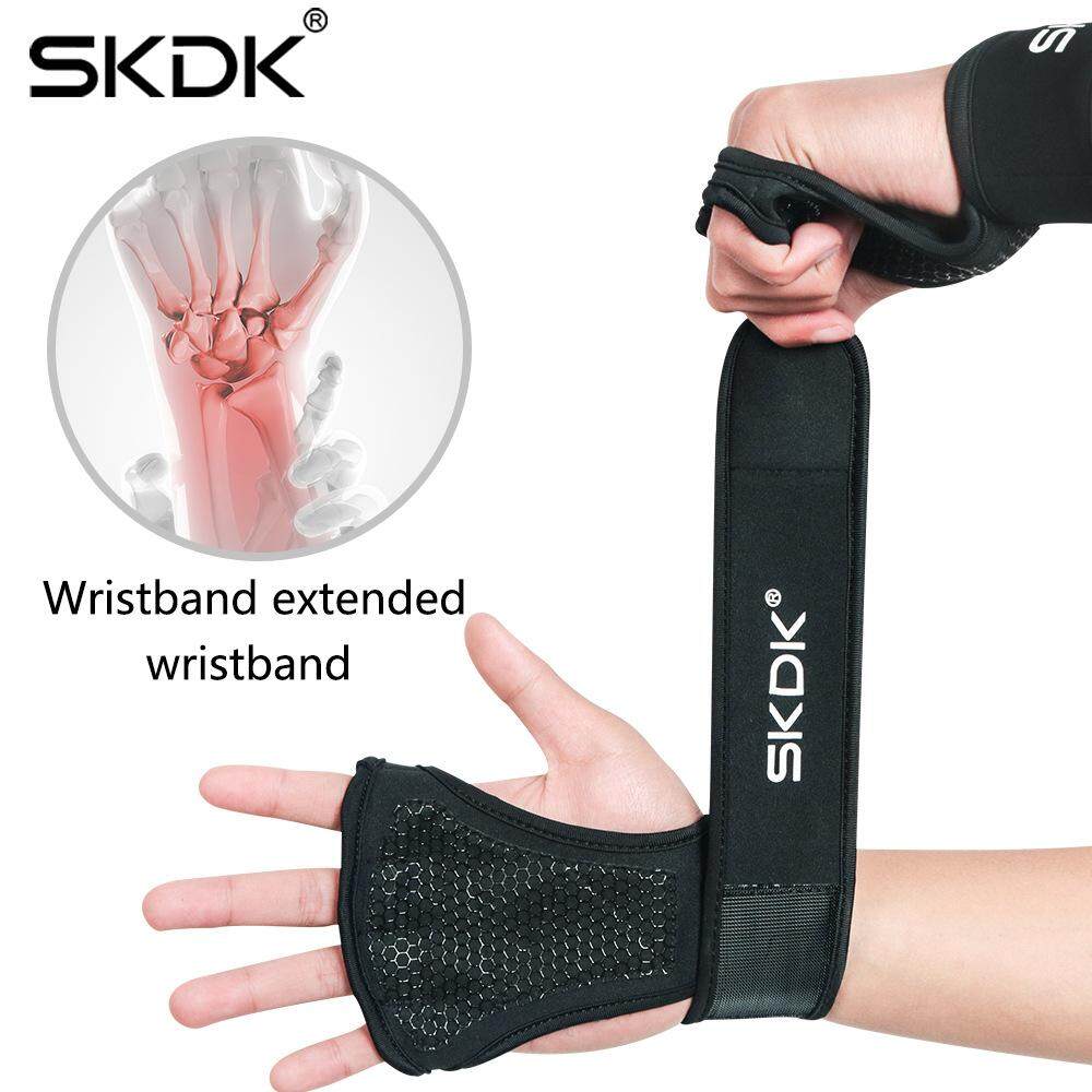 ถุงมือฟิตเนส STRAPS Leather Grip pads & Strap SKDK หนังกลับ สแต๊ป หนัง  รัดข้อมือ ถุงมือ เซพข้อ（1คู่）