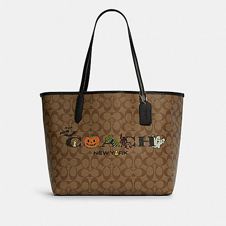Coach C5714 City Tote COACH CITY TOTE IN SIGNATURE CANVAS WITH HALLOWEEN ราคา 6,990 บาท*ส่งฟรี