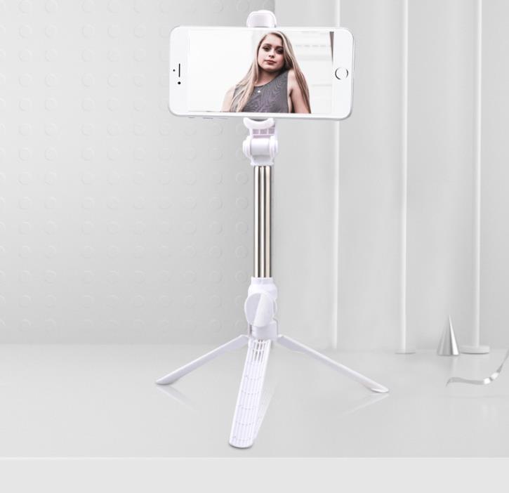 Selfie stick ไม้เซลฟี่ การควบคุมบลูทู ธ หมุน 360 องศาโดยไม่มีมุมตาย น้ำหนักเบาและสะดวกสามารถพกพาไปกับคุณได้ เหมาะสำหรับมือถือหลายรุ่นมี App