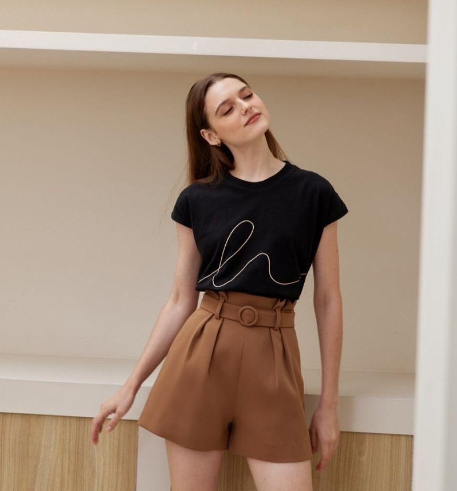 HOWDYCLOUDS - H BASIC TEE ราคา 950 บาท*ส่งฟรี