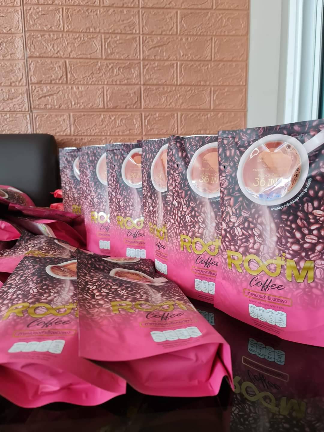Room coffee กาแฟรูม ลดคุมน้ำหนัก ไร้ครีมเทียม ดื่มง่าย บรรจุ 10 ซอง ราคา 299 บาท*ส่งฟรี