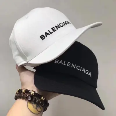 BALENCIAGA CAP หมวกแก๊ป หมวกBalenciaga หมวกบาเลนเซียก้า หมวกแก๊ป หมวกแฟชั่น หมวกแก๊ปผู้ชาย หมวกแก๊ปผู้หญิงหมวก หมวกกันแดด หมวกแบรนด์ คุณภาพดี 100% Fashion Cap