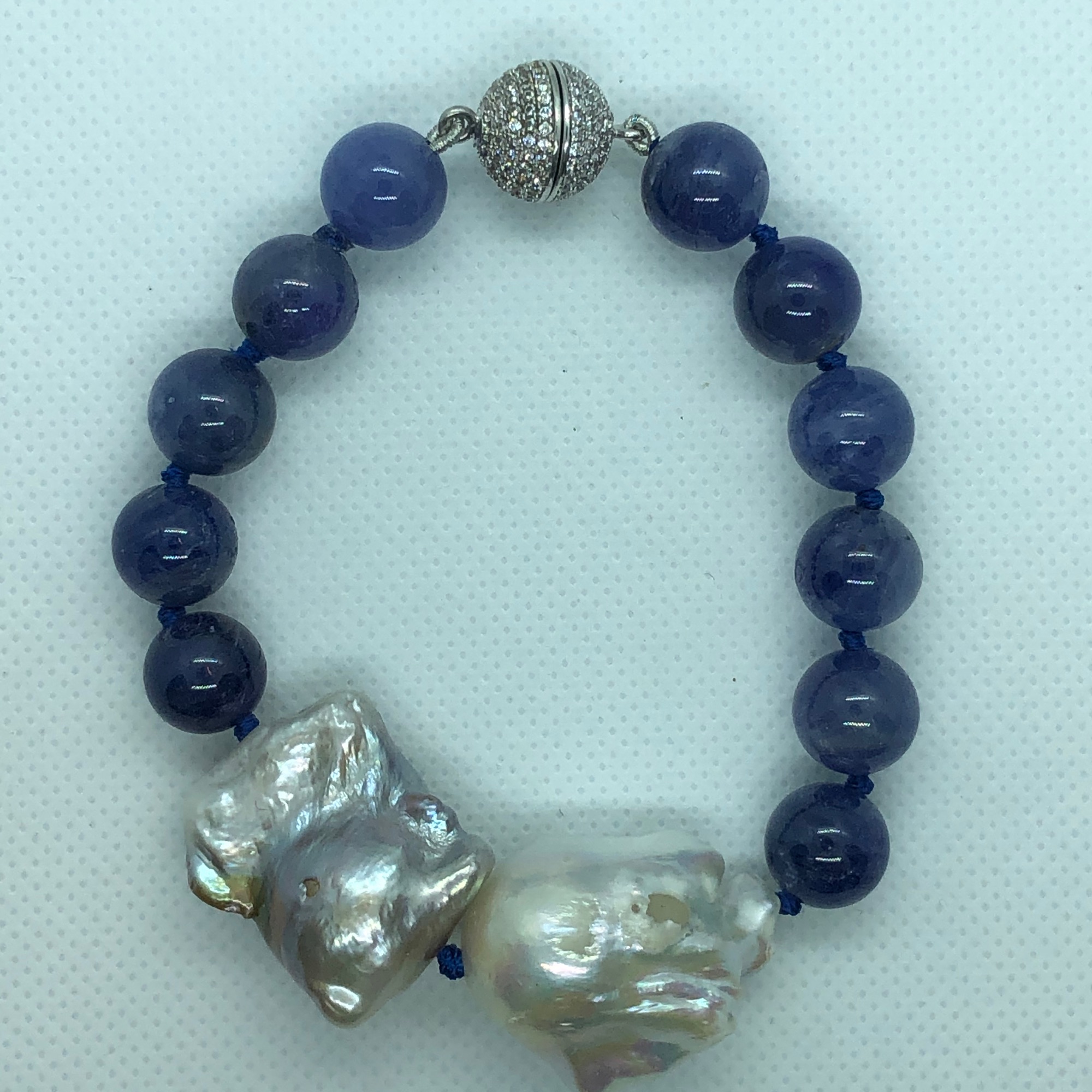 Baroque pearl with tanzanite