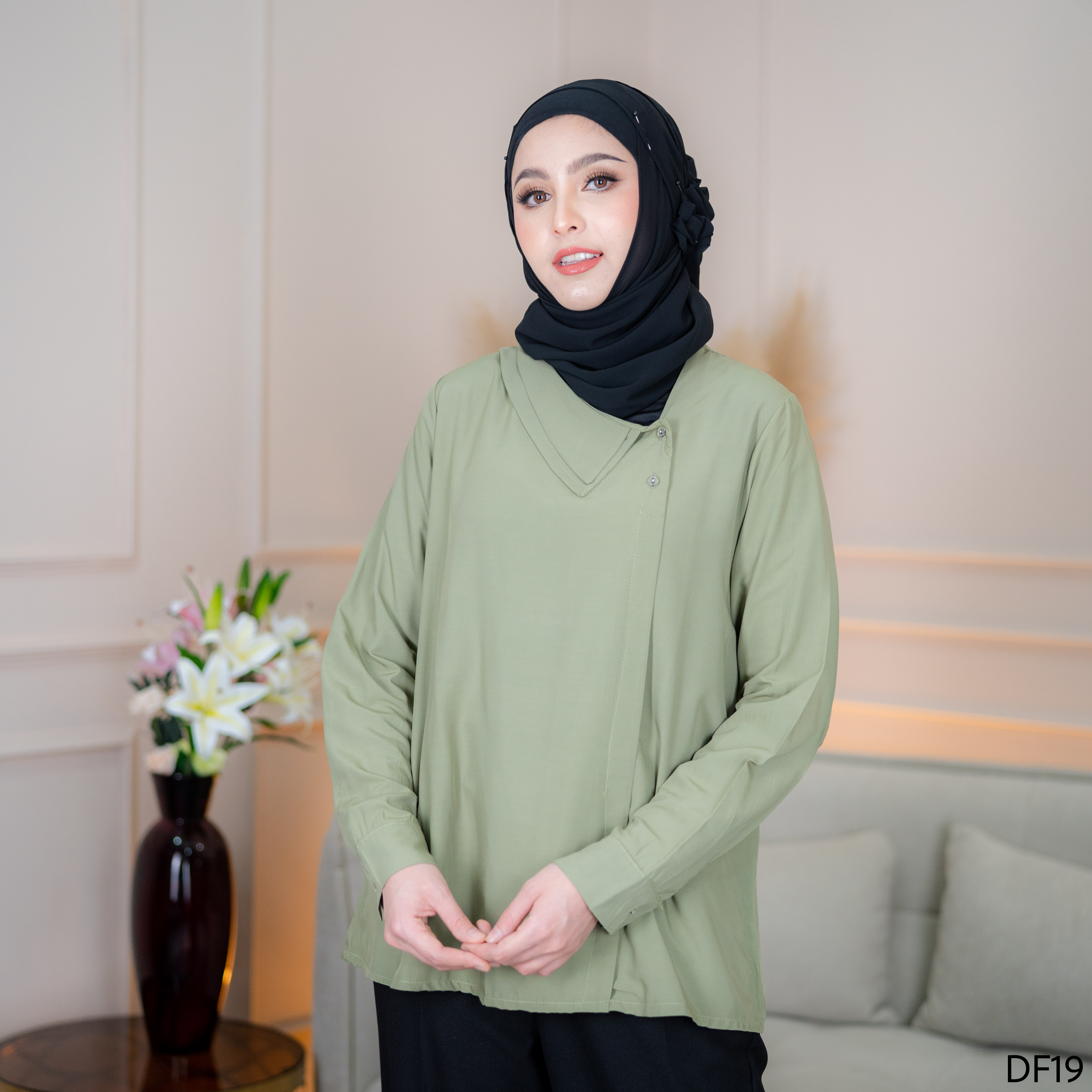 เสื้อแฟชั่นแขนยาวมุสลิม แต่งปก กระดุม 2 เม็ด DF19 รุสมีนี ราคา 99 บาท*ส่งฟรี