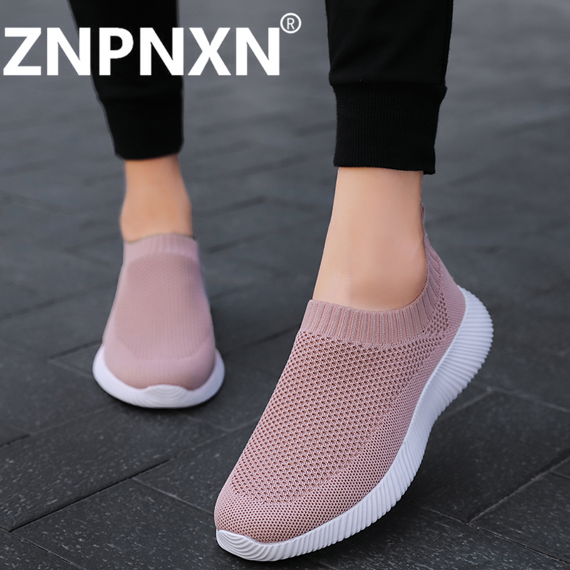 ZNPNXN รองเท้าโลฟเฟอร์แบบแบนเกาหลีสำหรับผู้หญิงแฟชั่นผู้หญิงกลางแจ้งรองเท้าวิ่งแบนพลัสไซส์ 35-43