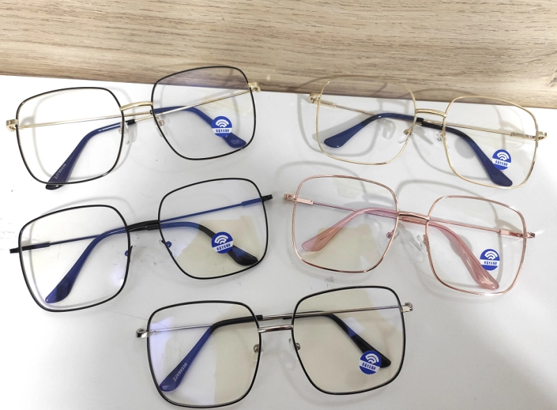 ภาพหน้าปกสินค้าแว่นตาแฟชั่นกรอบแว่นแว่นตากรองแสงสีฟ้ากรอบแว่นกรองแสง