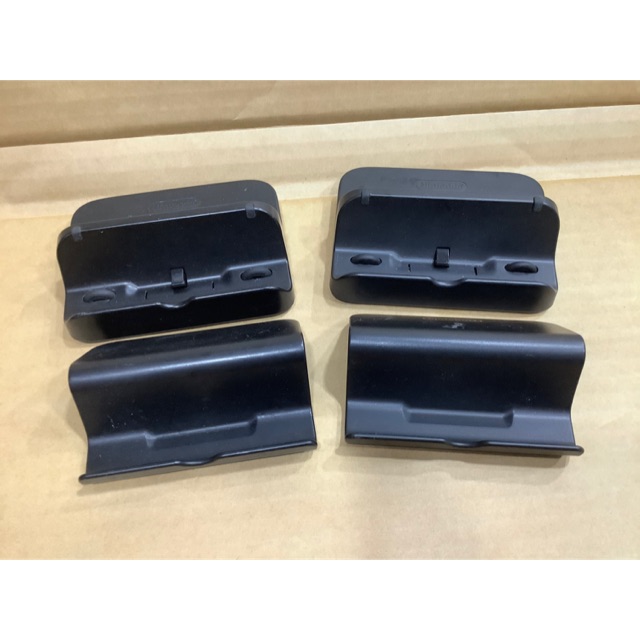 Wii U Pad WiiU Stand ฐานวางจอยและชาจจอยวียู แท้ Nintendo ราคา 100 บาท*ส่งฟรี