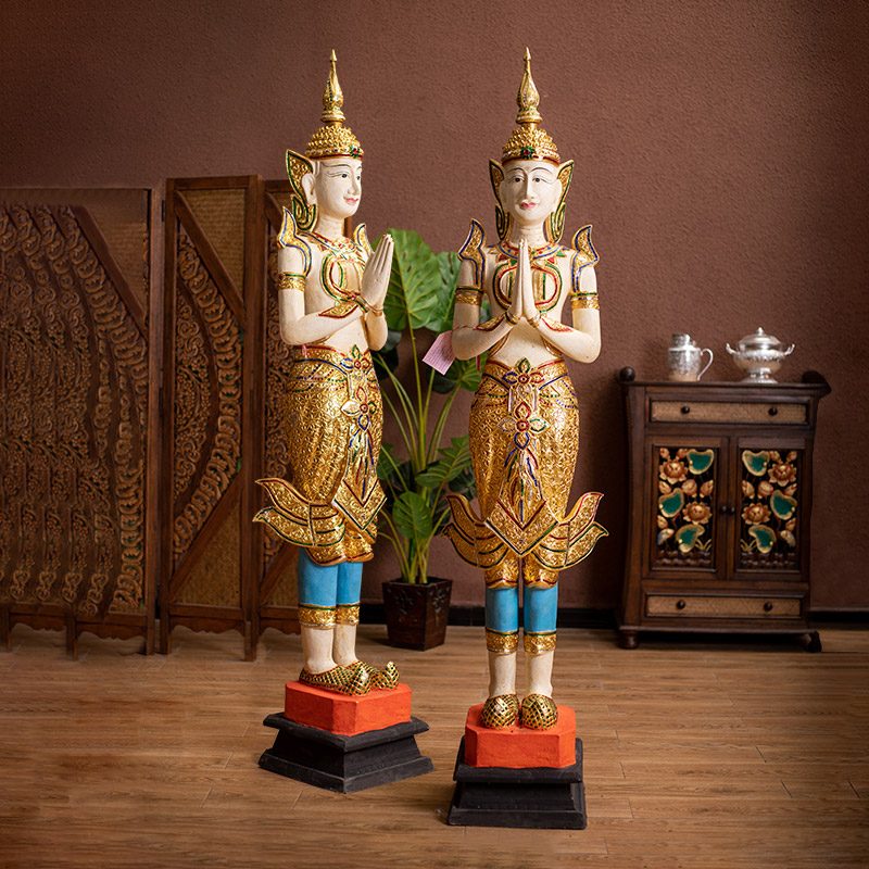 Statue of a Wooden Doll Standing on a Pedestal Welcome Doll, Wooden Puppet, Thap Phrom, Nang Wa, Standing on a Pedestal, Walking with Gold Writing on a Mirror, Doll, Wood Carving, Hotel ราคา 3,479 บาท*ส่งฟรี