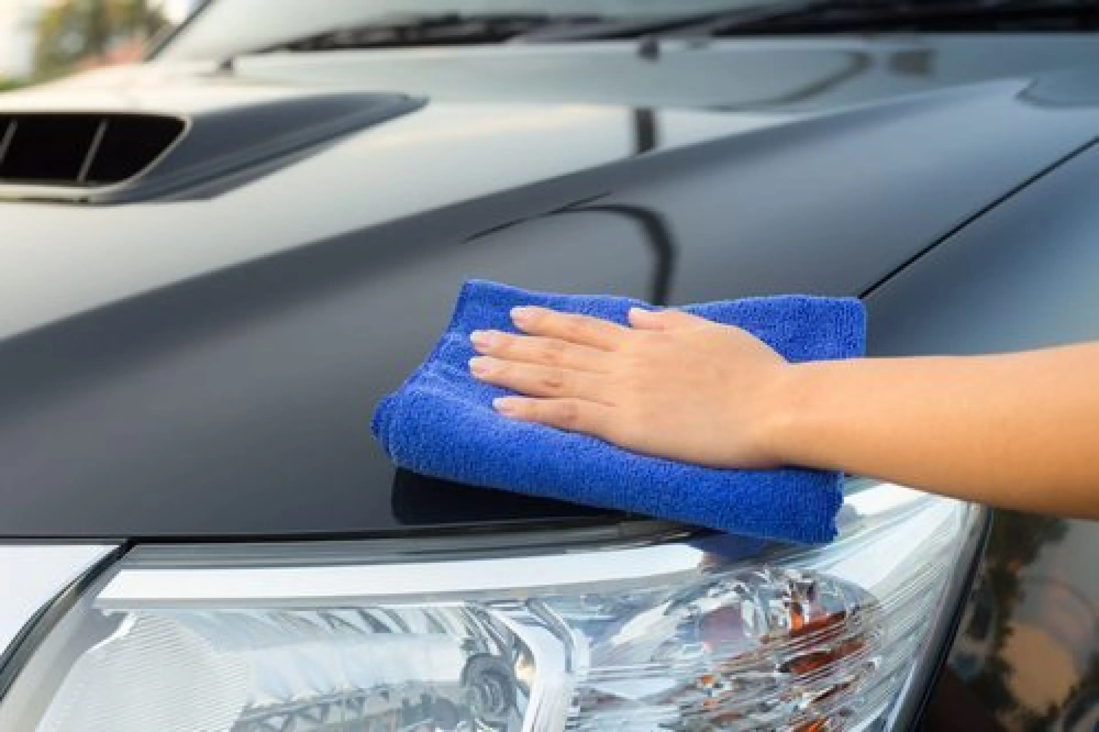 Expert Car Care Microfiber drying towel 40cm x 40cm for Furniture, Electric, Machine, Computer, Glass Mirror, Porcelain etc.