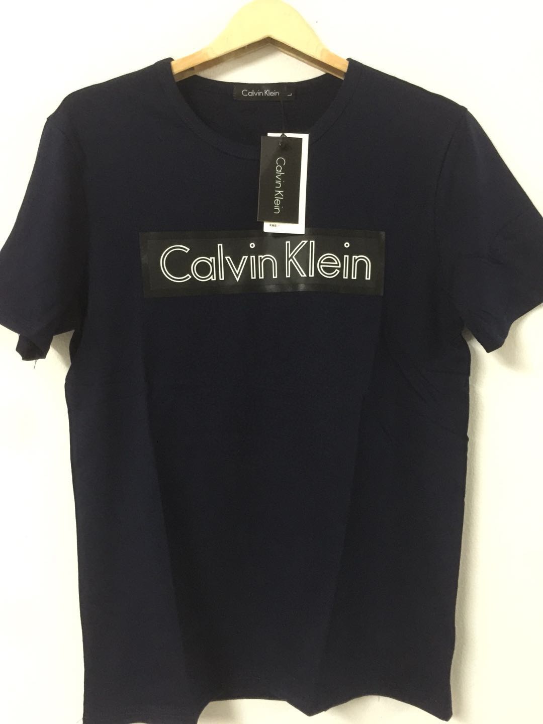 Calvin klein ถนนแฟชั่นยุโรปและอเมริกาผู้ชายเสื้อยืดแขนสั้น4