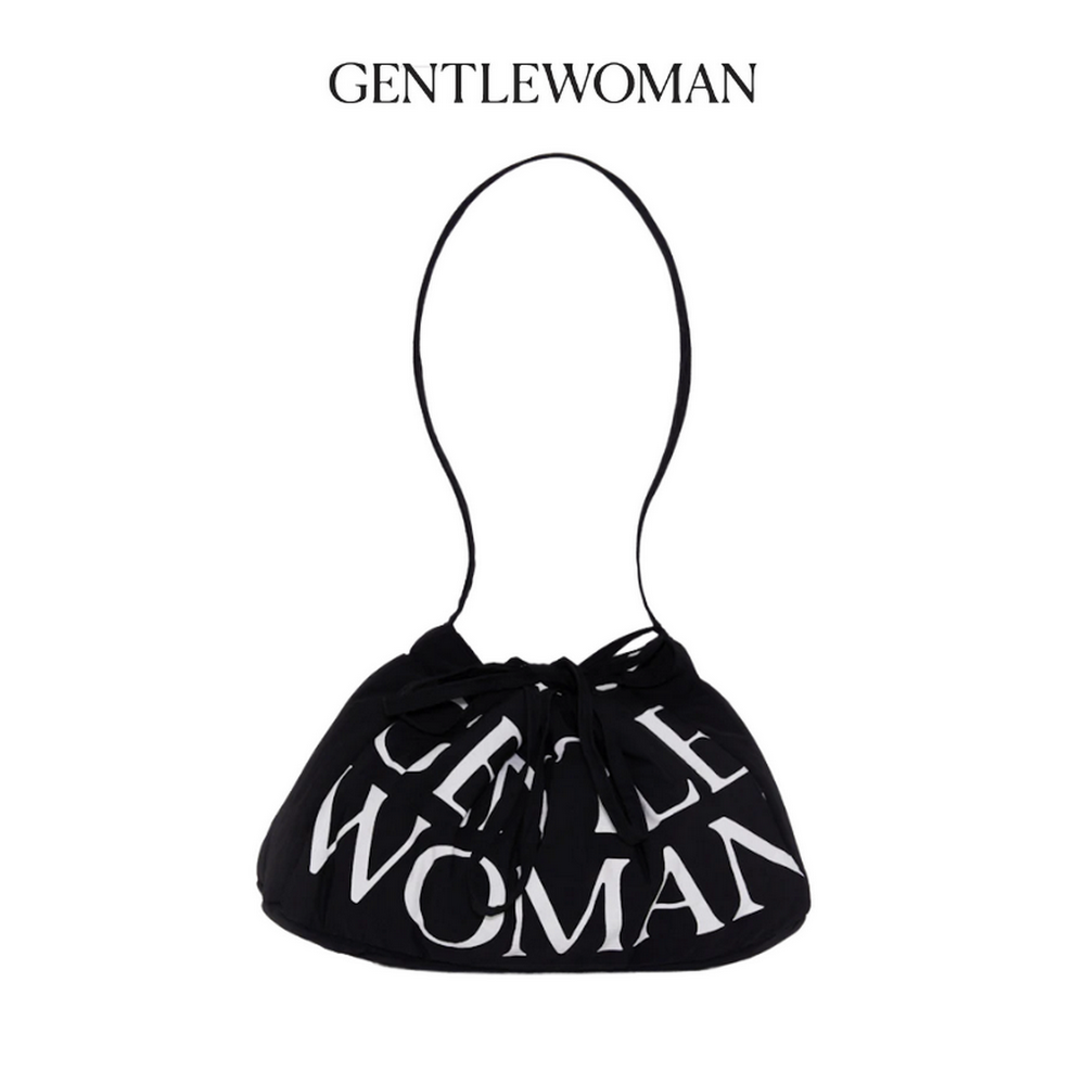 GENTLEWOMAN DUMPLING BAG BLACK TRUFFLE แฟชั่นกระเป๋าสะพ กระเป๋า ของผู้หญิง ถือ กระเป๋าแฟชั่น กระเป๋าทรงเกี๊ยวกระเป๋าผ้า ถุงสีดำ ราคา 1,699 บาท*ส่งฟรี