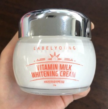 ครีมหน้าสด LABELYOUNG Vitamin Milk Whitening Cream 55g.