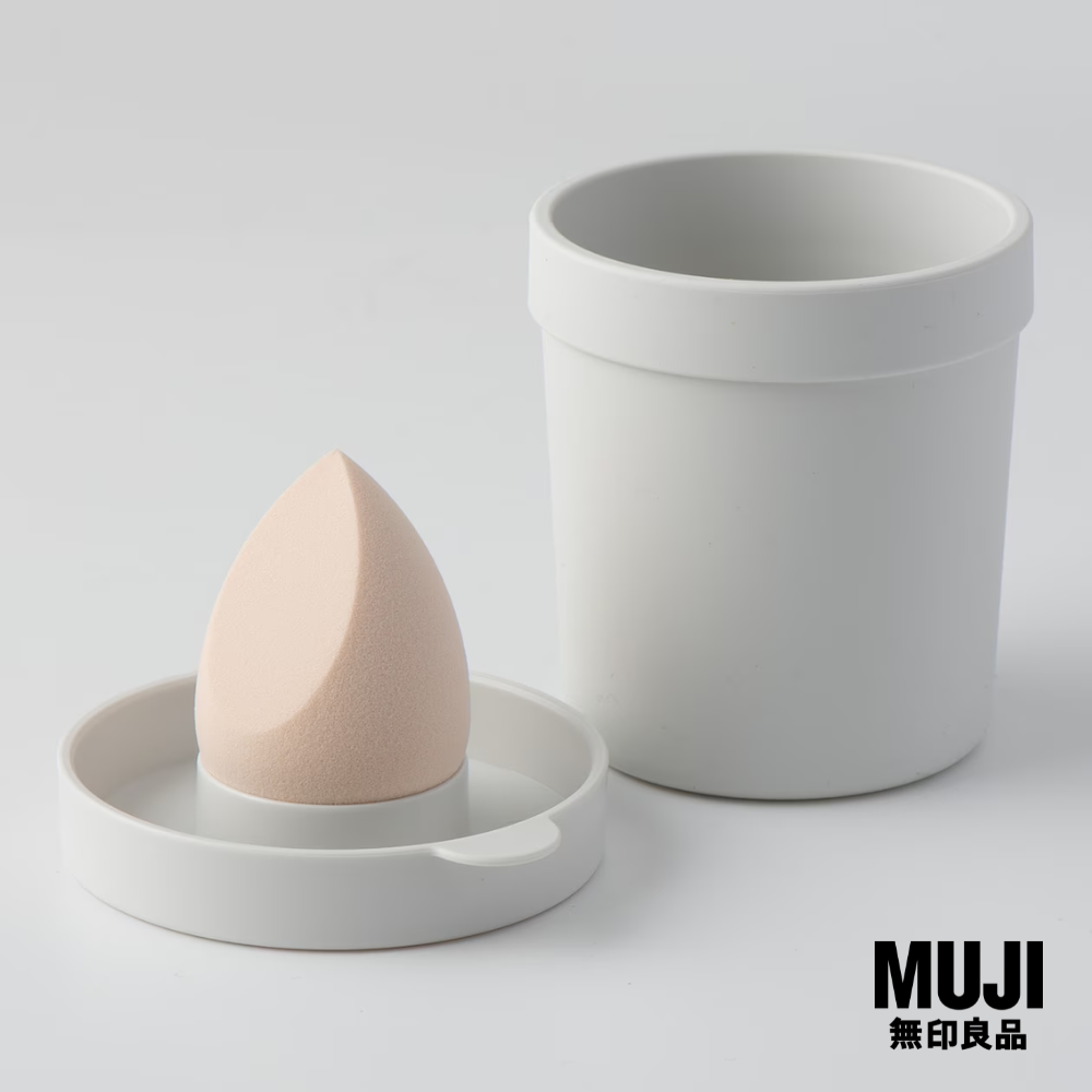 มูจิ พัฟแต่งหน้าพร้อมกล่องเก็บ - MUJI 3D Make Up Sponge Set ราคา 190 บาท*ส่งฟรี