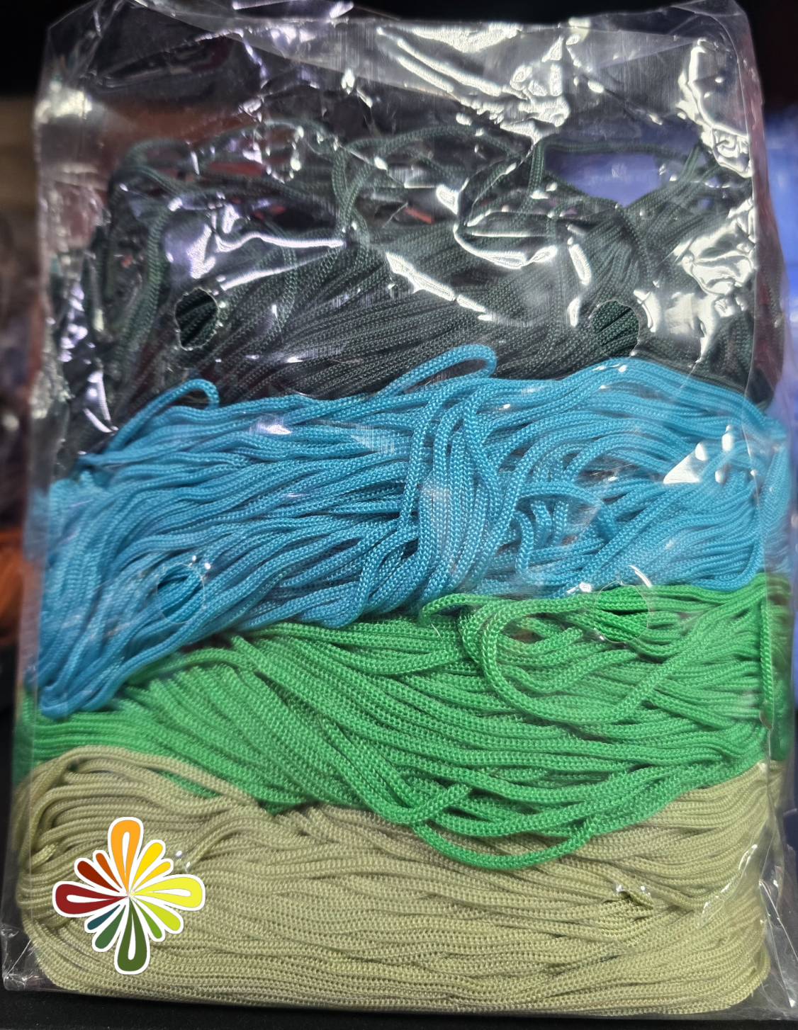 เชือกร่ม ขนาด1.8 มิล (แบบรวมสี 1ถุงมี 3-4สี ) น้ำหนัก500 กรัม**ระบุสีไม่ได้**
