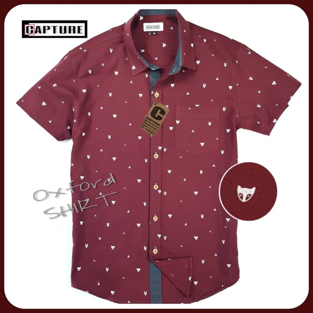 Capture Shirt เสื้อเชิ้ตผู้ชาย คอปก แขนสั้น oxford ลายหน้ากาก สีแดง มีถึงอก 48 นื้ว