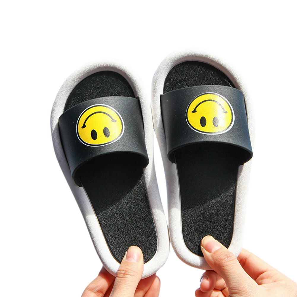 【สหรัฐอเมริกา Stock 】เด็กรองเท้าแตะใบหน้าหัวเราะรูปแบบรองเท้าแตะสลิปเปอร์บ้านรองเท้ากันลื่น