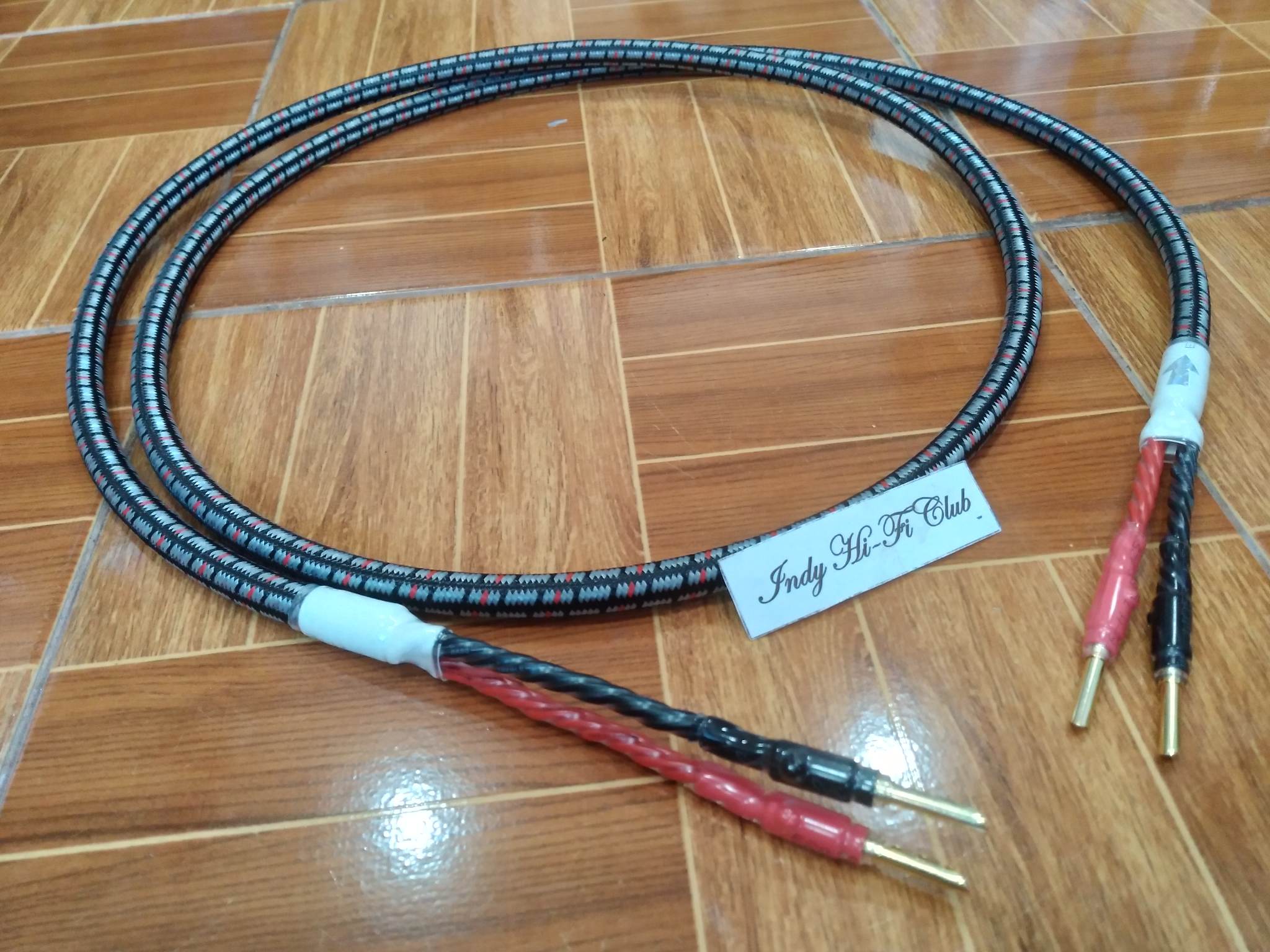 สายลำโพง Audioquest CV-8 สายลำโพง ซีรี่ย์ใหญ่สุดในซีรี่ย์ Snake ของ Audioquest แบบ 1 เส้นสำหรับลำโพงเซ็นเตอร์ สามารถเลือกความยาวได้ ราคา 650 บาท*ส่งฟรี