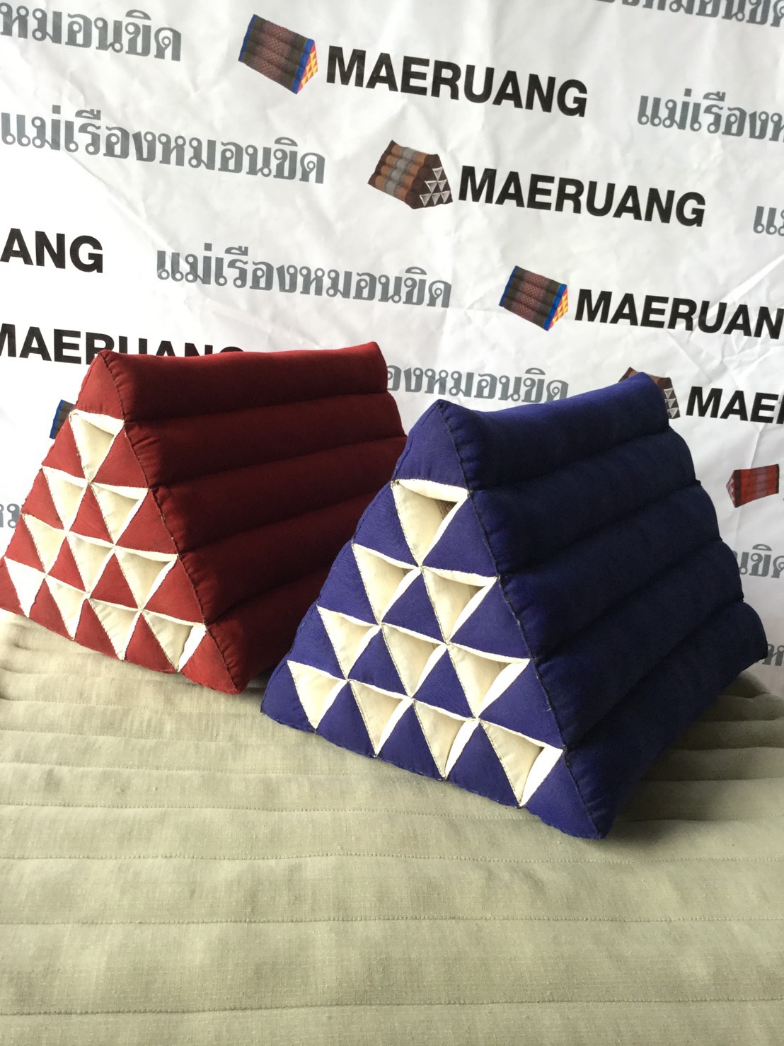 หมอนสามเหลี่ยมXL สีคลาสสิค มีให้เลือกมากกว่า8สี ขนาด 40x55x36cm.  🔥ของแท้ดั้งเดิม ไม่แท้ยินดีคืนเงิน3เท่า🔥