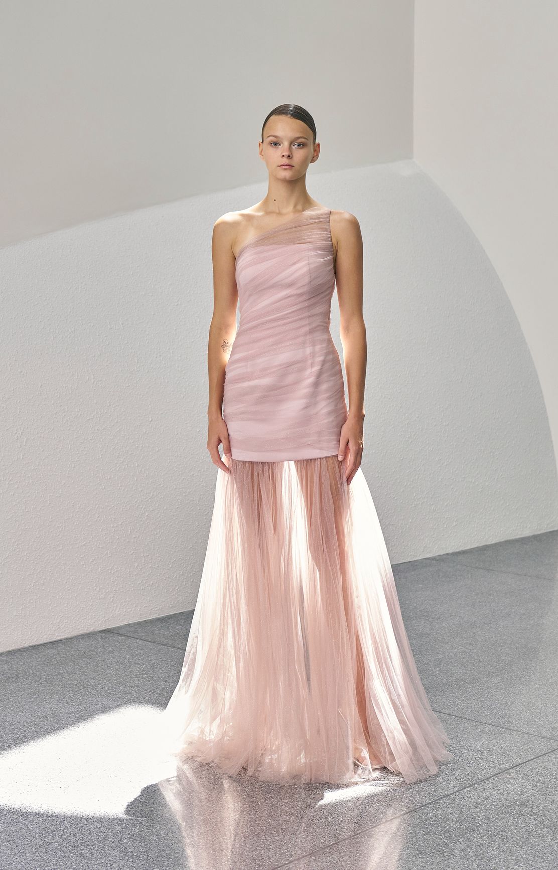 NICHP Elegant Pink Silk Long Dress with Sheer Overlay and Sleeveless Design ราคา 22,000 บาท*ส่งฟรี