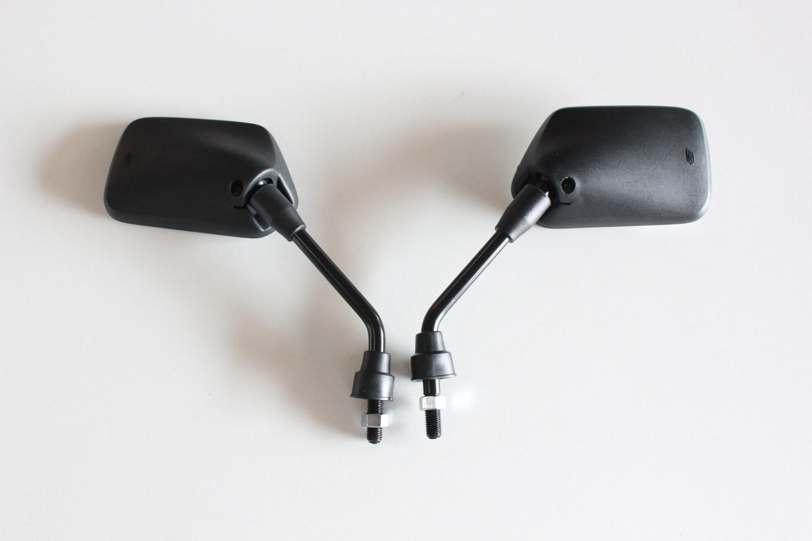 กระจกดรีมคุรุสภา honda dream100 L/R (10M) ขาดำ ราคา 145 บาท*ส่งฟรี