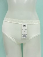 Wacoal Panty กางเกงใน ทรงเต็มตัว ขอบลูกไม้ สีโอวัลติน (เนื้อเข้ม) (1 ตัว) กางเกงในผู้หญิง กางเกงในหญิง ผู้หญิง วาโก้ เต็มตัว บาง รุ่น WU4M02