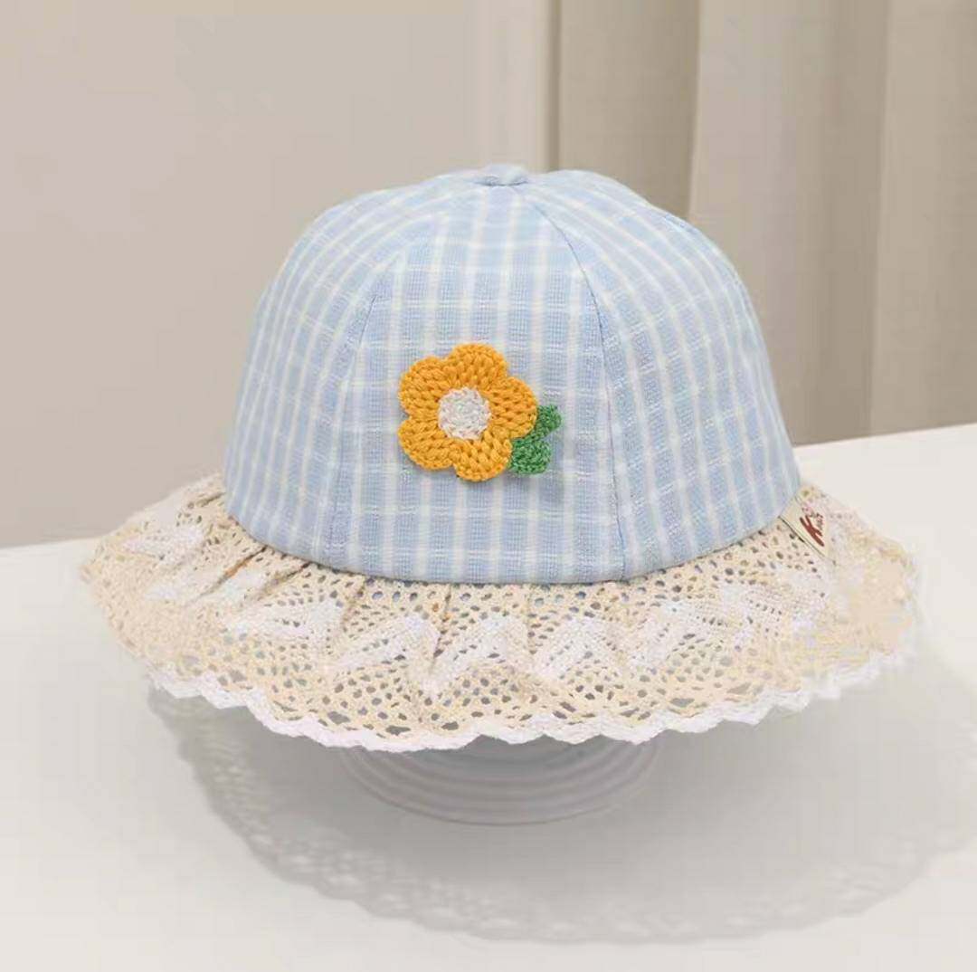 ☆พร้อมส่ง☆หมวกเด็ก หมวกเด็กหญิง 4เดือน - 2ปี หมวกเด็กอ่อน หมวกบักเก็ตเด็ก ผ้าลายสก็อต ติดดอกไม้? แต่งระบายผ้าลูกไม้?รอบหัว: 48 - 50 cm.