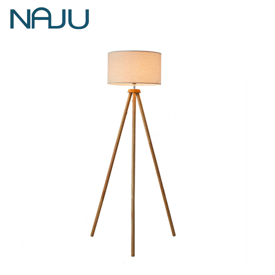 Naju Floor Lamp with Wooden Legs, Minimalist Lamp with 3 Legs, Floor Lamp, Minimalist Style, Muji, for Decorating Lofts, Studios, Home Decoration, Floor Lamp with 3 Legs, E27 Lamp Holder, 3-Legged Lamp. ราคา 1,599 บาท*ส่งฟรี