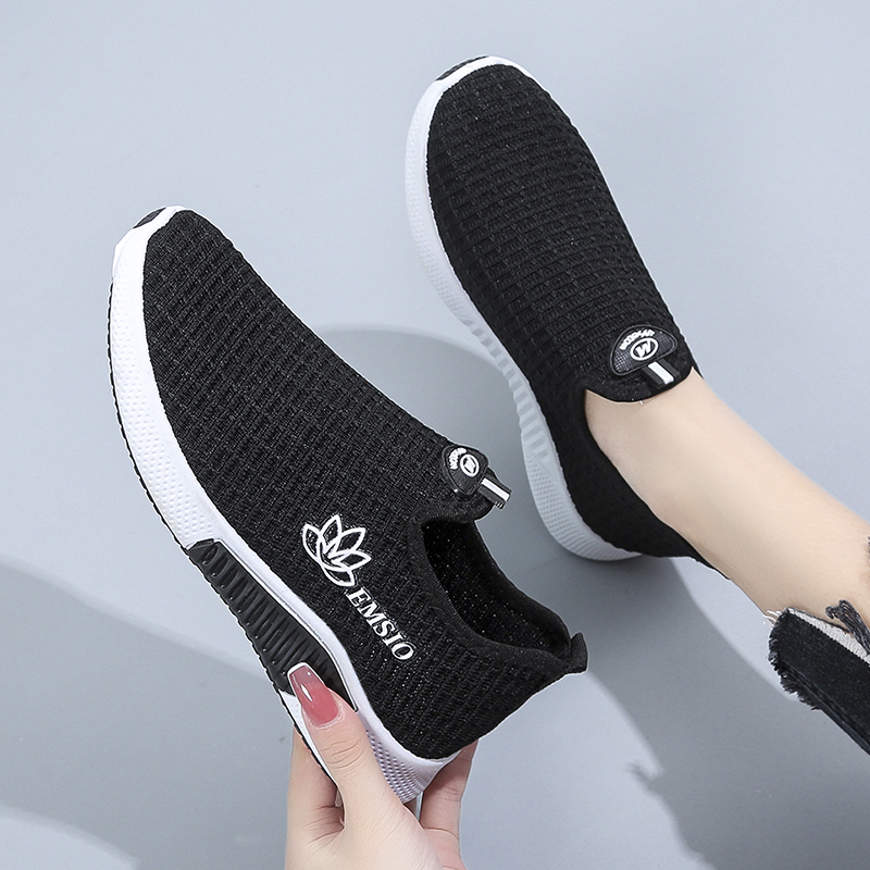 ส่งเร็วพิเศษ! รองเท้าแฟชั่นผู้หญิงผ้าใบแฟชั่น ทรงสลิปออน รุ่น369 ราคา 91 บาท*ส่งฟรี