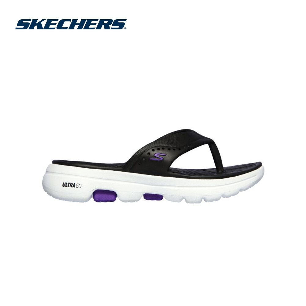 Skechers สเก็ตเชอร์ส รองเท้าแตะ ผู้หญิง Cali Gear GOwalk 5 Foamies Sandals Shoes - 111100-BKW