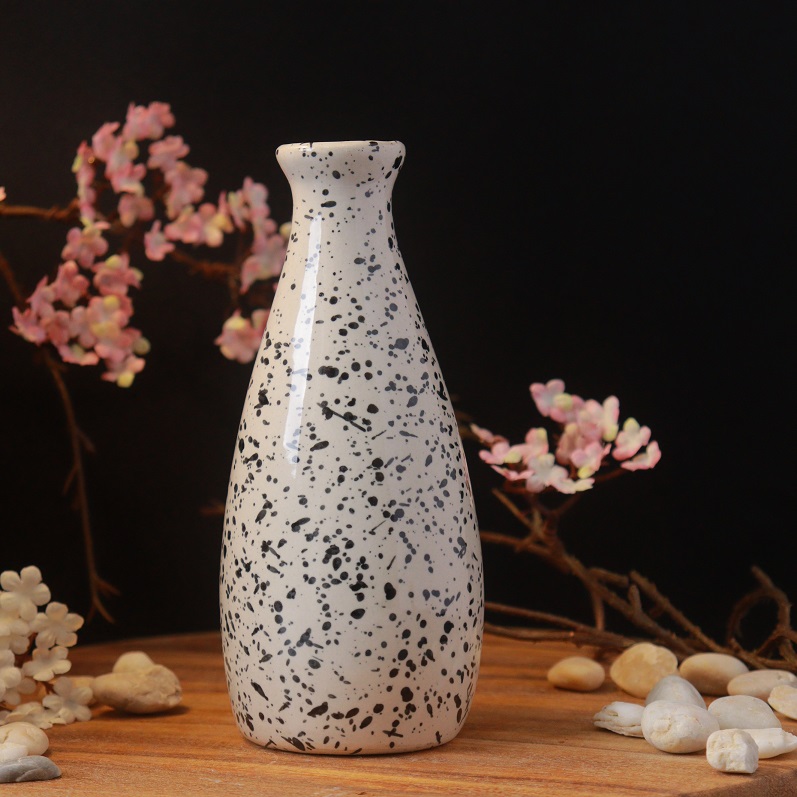 แจกันเซรามิคงานไทย Vase แจกันสาเกทรงอ้วน แจกันสาเก แจกันเซรามิค แจกันดอกไม้ แจกันตั้งโต๊ะ แจกันมินิมอล