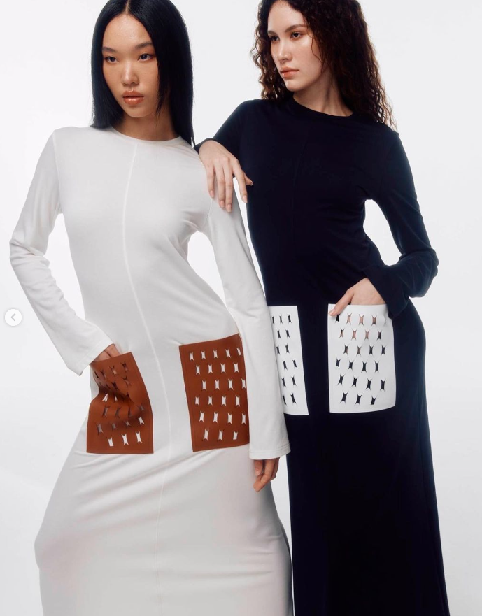 Vinn Patararin - Long sleeve maxi dress- ชุดเดรส ผ้ายืด แขนยาว ราคา 12,590 บาท*ส่งฟรี