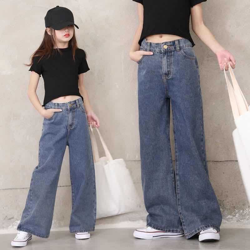 ชุดเด็กผู้หญิง แฟชั่นเกาหลี 2ชิ้น เสื้อเอวลอย+กางเกงยีนส์เอวสูงขาบาน4-15ปี