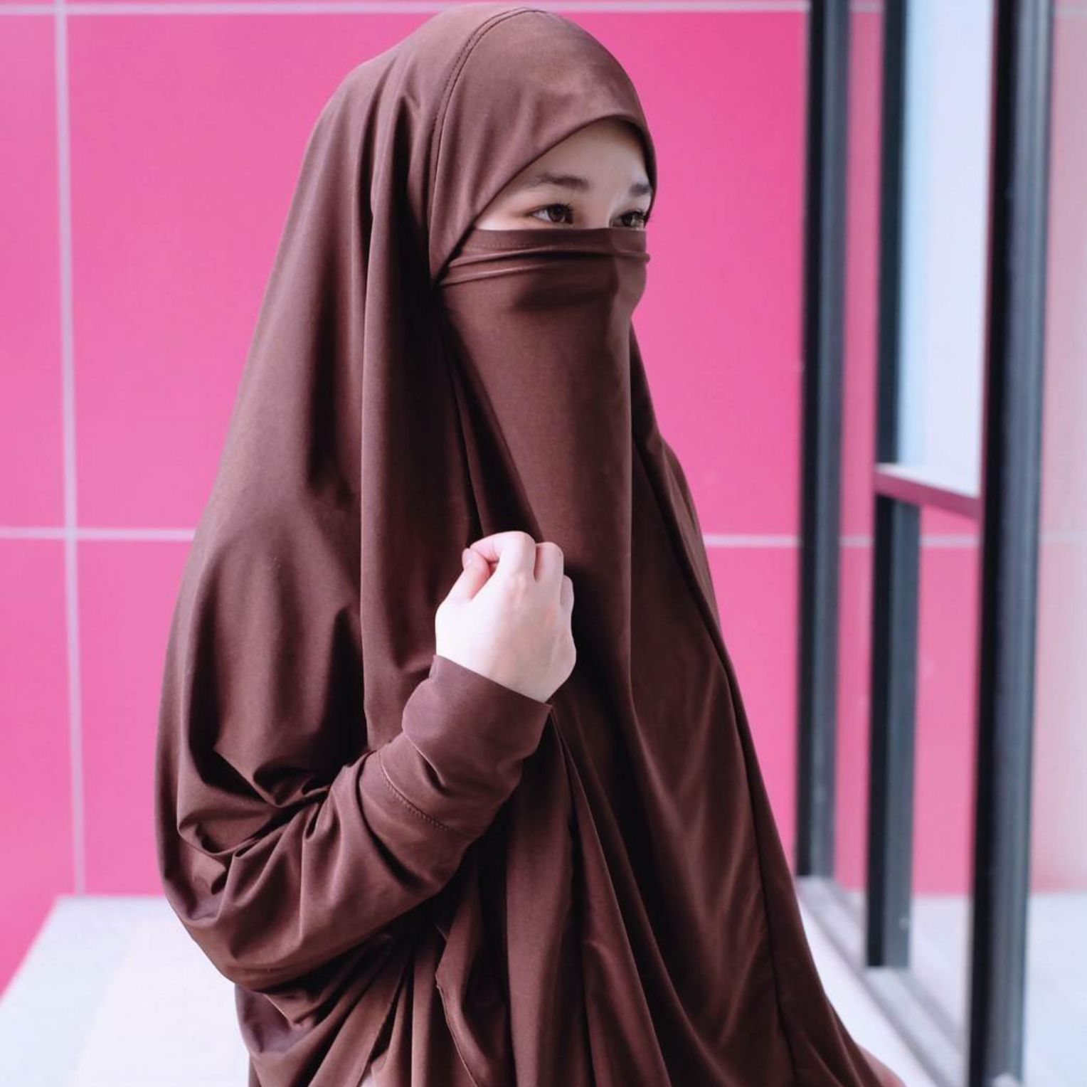 hijab ฮิญาบผรั่งเศสมีแขนรุ่นนี้สะดวกมากๆใส่ง่ายใส่สวยดูดี เปิด-ปิดหน้าได้ มีแขนในตัวมีเชือกผูกด้านใน