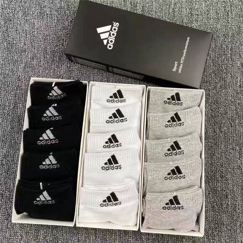 ถุงเท้า Adidas ถุงเท้ากีฬา ถุงเท้าวิ่ง ถุงเท้าฟิตเนส ถุงเท้าโยคะ ถุงเท้าทำงาน ถุงเท้าผ้าฝ้าย5คู่ใส่กล่อง(1กล่องมี 5 คู่ สีเดียว）