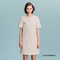 VICKTEERUT (ราคาปกติ 10880-.) Re-Edition Short Sleeve Shift Dress with Pocket Detail เดรสแขนสั้น ทรงตรง ตกแต่งกระเป๋า