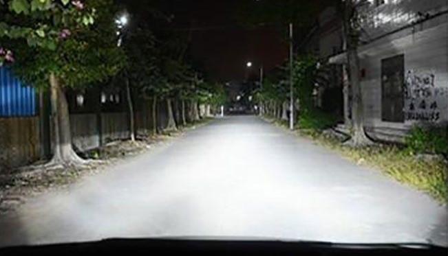 Super Bright สว่างตาเเตก !! ไฟสปอร์ตไลท์รถยนต์ 144W ไฟหน้ารถ ไฟท้าย 12V-24V รุ่น LED COMBO SPOT BEAM สำหรับอะไหล่รถ อุปกรณ์รถยนต์ รถสิบล้อ รถบรรทุก รถ Jeep ATV เรือประมง เรือยอชท์ รถบรรทุก รถสิบล้อ เเสงขาว งานพรีเมี่ยม จำนวน 1 ชิ้น